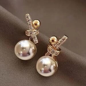 Dainty Knot Design Faux Pearl Starling Silver Stud Earrings